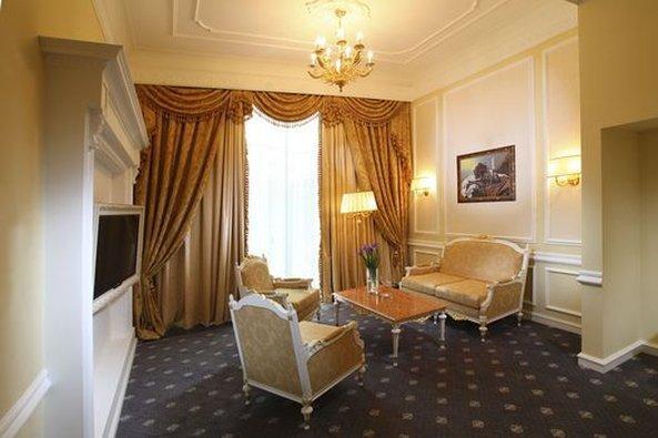 Aleksandrovski Grand Hotel Vladikavkaz Pokoj fotografie