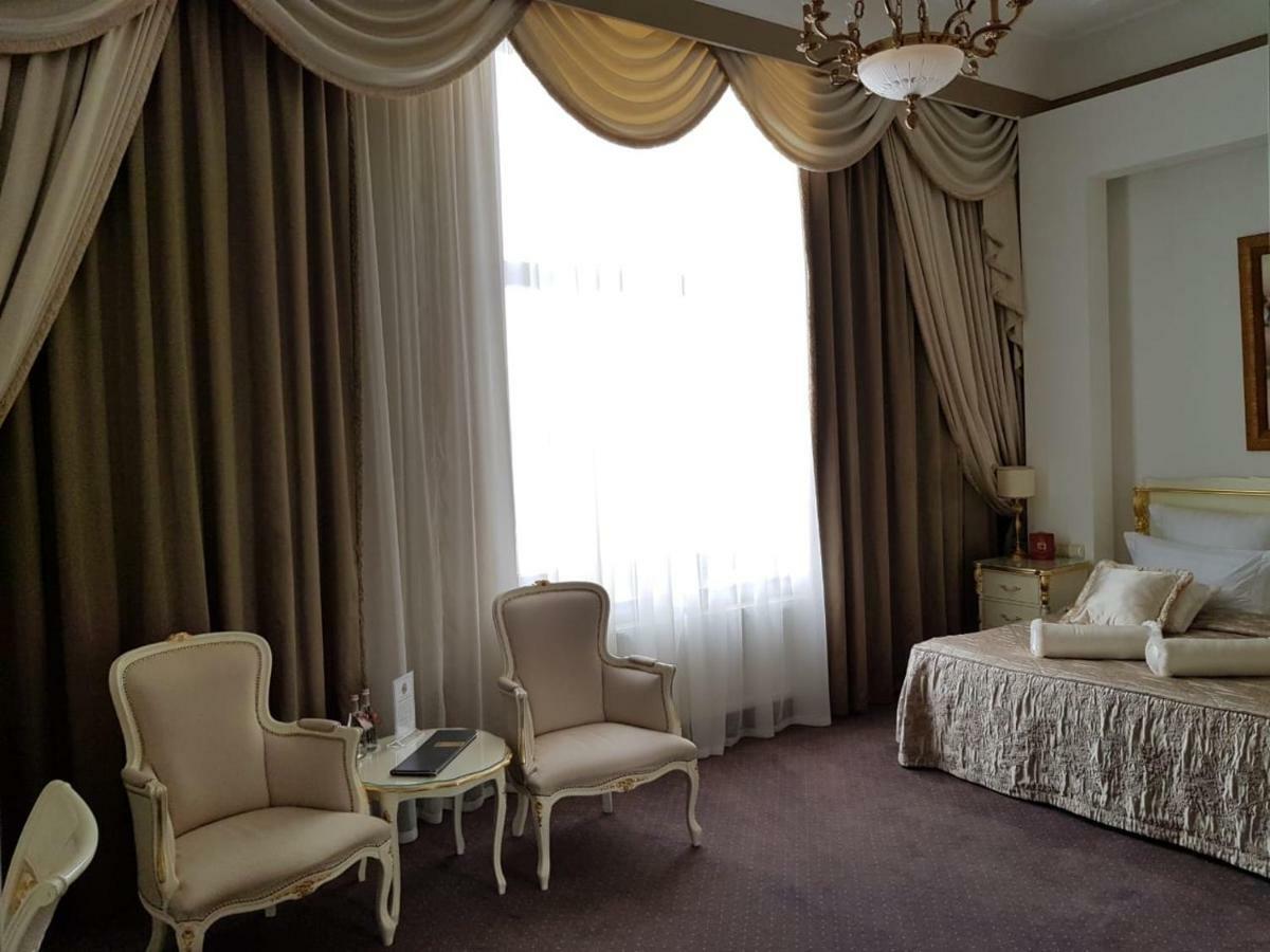 Aleksandrovski Grand Hotel Vladikavkaz Exteriér fotografie